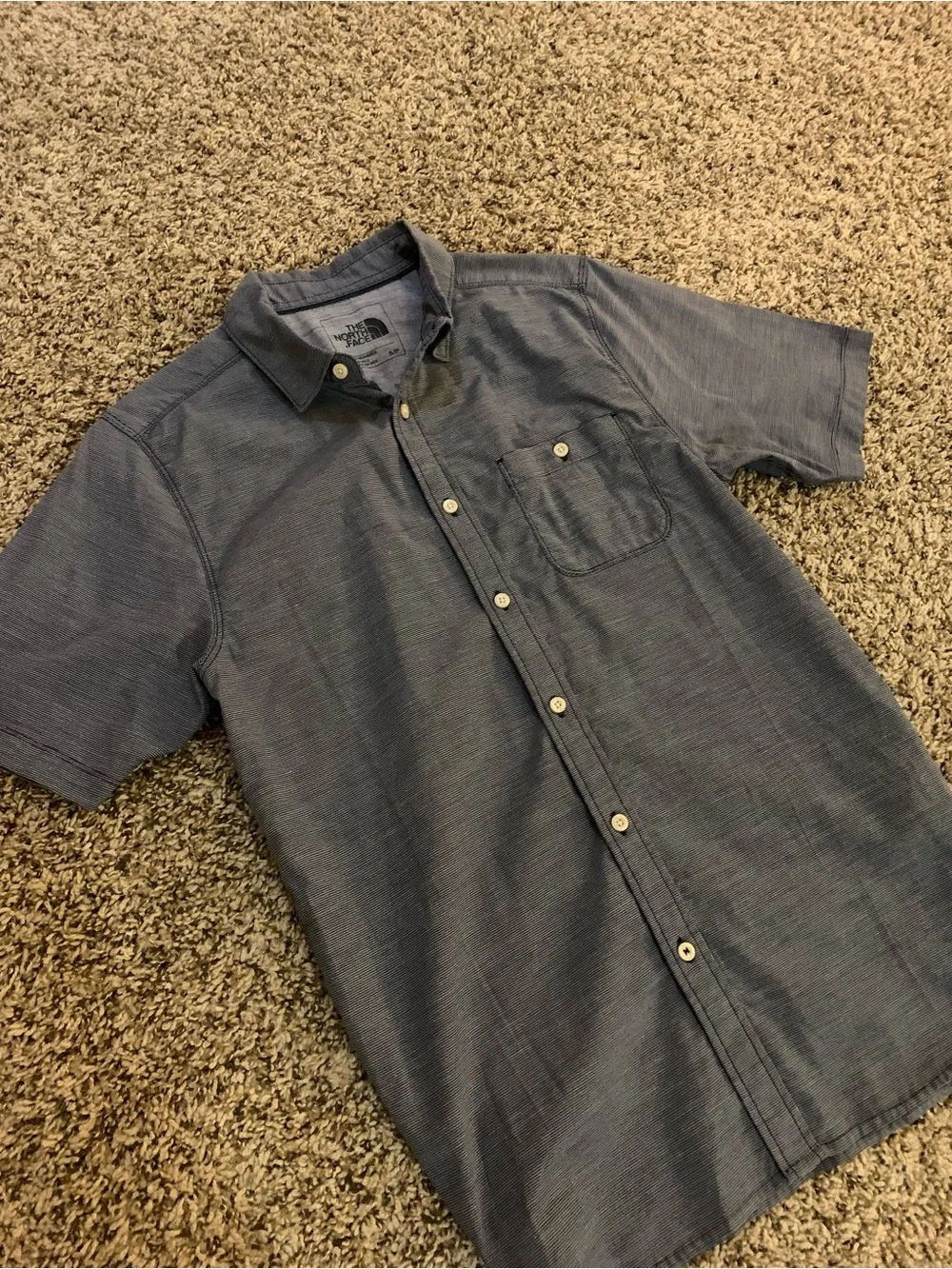 The North Face Men's Short-Sleeve Button-Down Shirt in Slate Blue